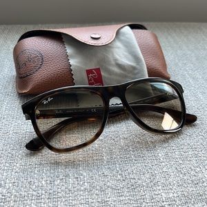 Ray-Ban RB4184 tortoise sunglasses size 54mm